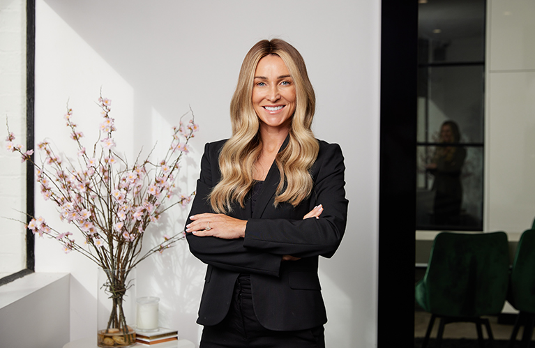 https://staging.carlalawson.com.au/wp-content/uploads/2023/08/HAIR-LOSS-MOBILE.jpg
